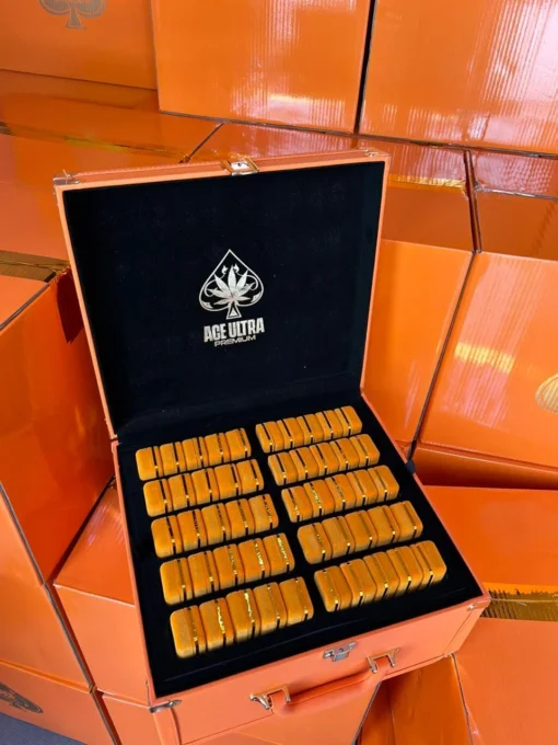 Ace Ultra Premium Box
